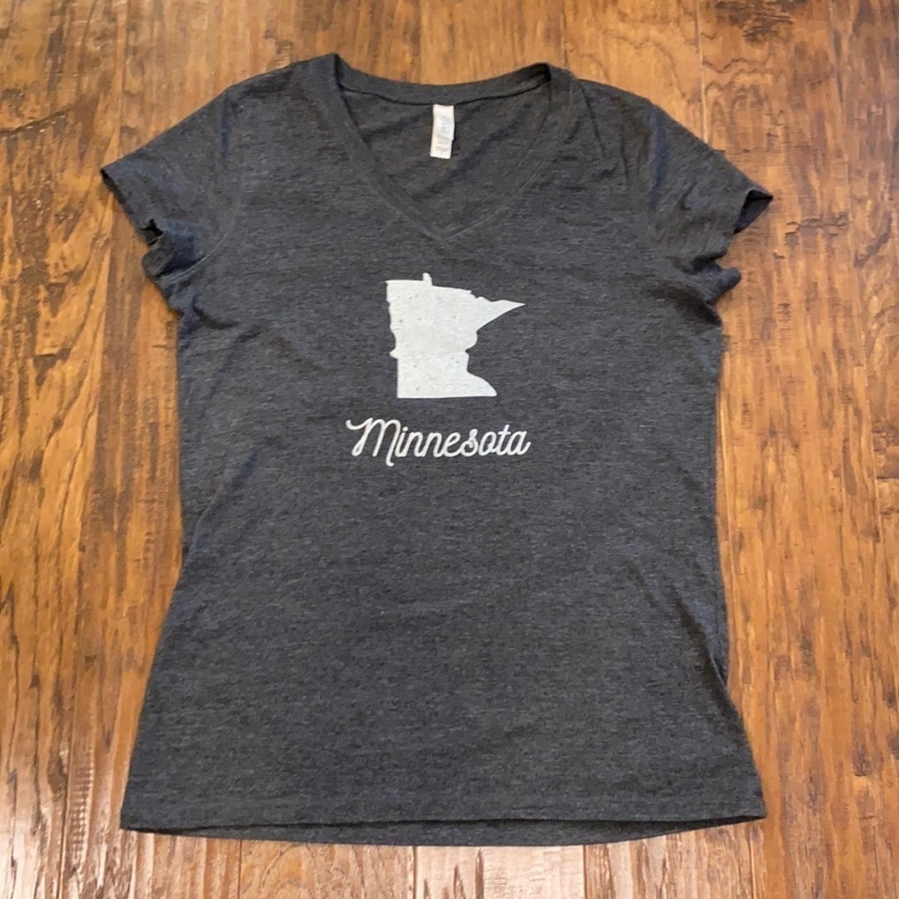 BELLA Minnesota State Gray T-Shirt large